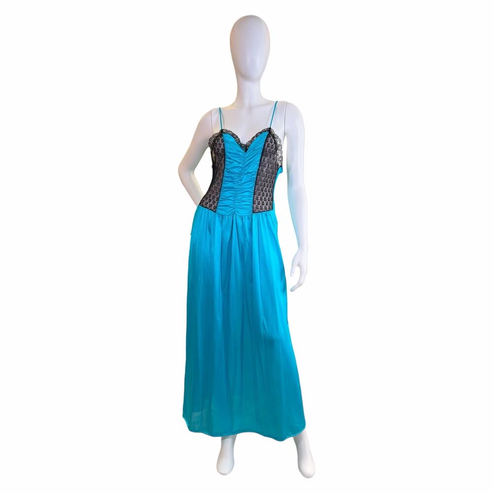 1970s Vintage Undercover Wear Blue Lace Maxi Nightgown – Nylon Slip Dress